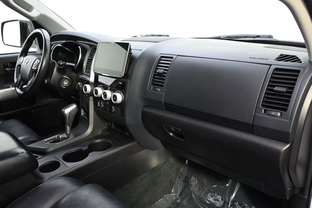 Used 2018 Toyota Sequoia TRD Sport AWD/4WD image 15