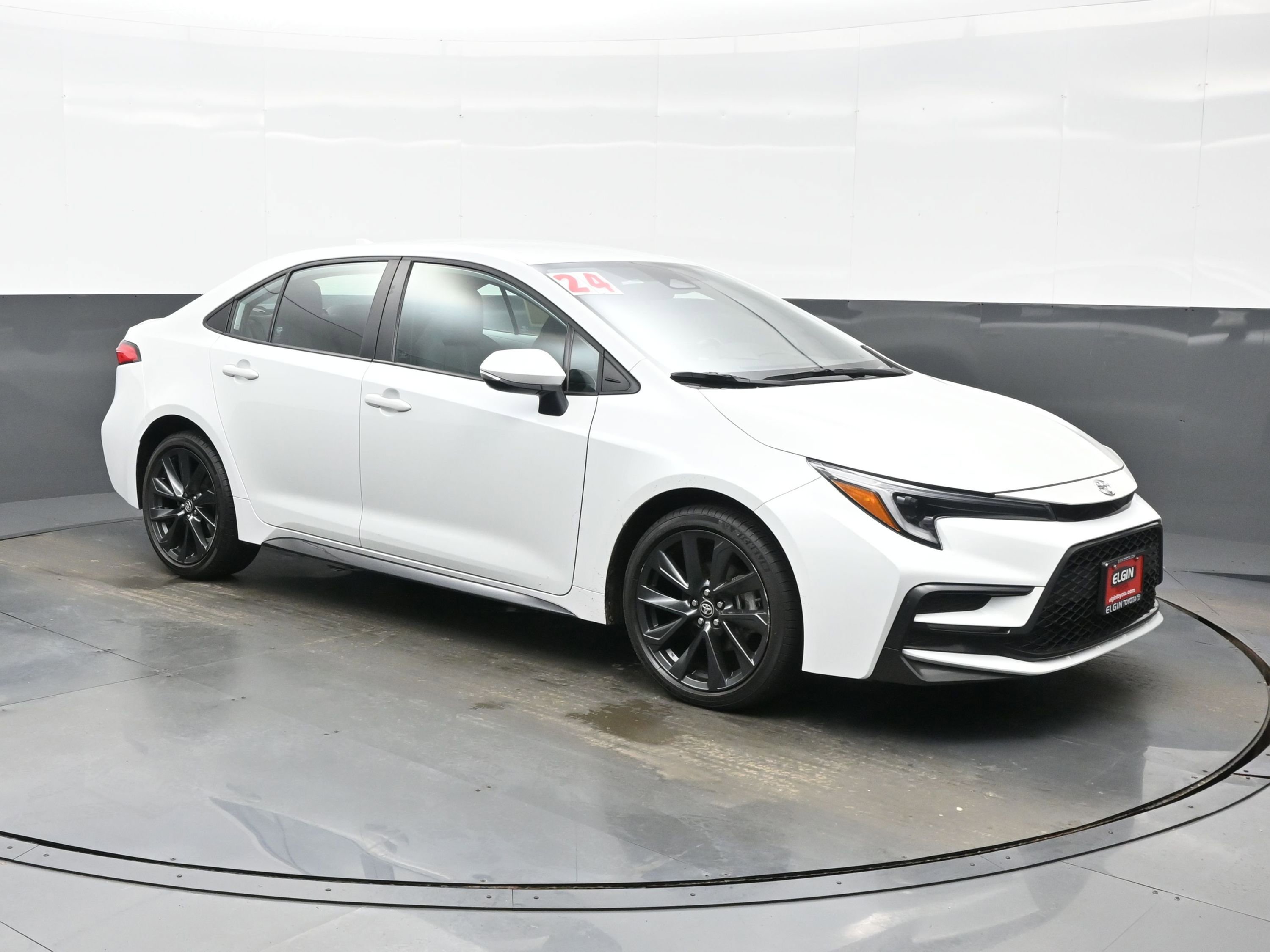 Used 2024 Toyota Corolla SE image 8