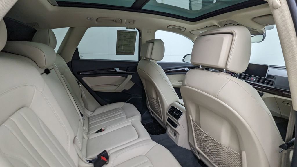 Used 2019 Audi Q5 Prestige w/ Prestige Package image 37