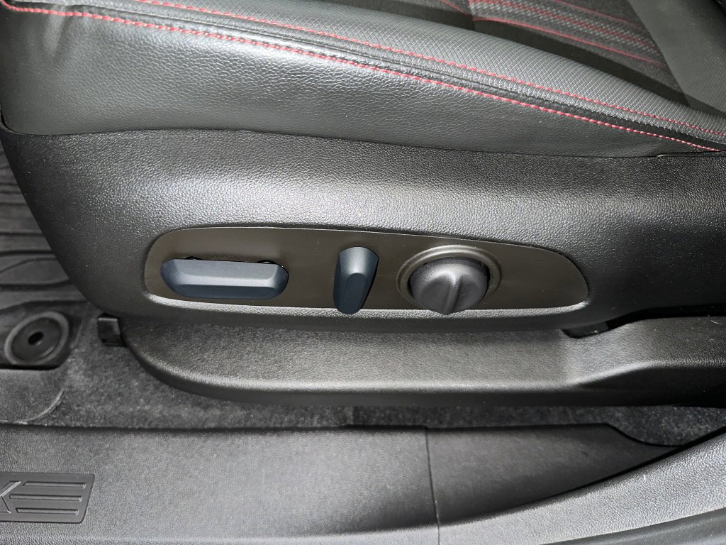 Certified 2022 Chevrolet Equinox RS w/ LPO, Floor Liner Package image 3