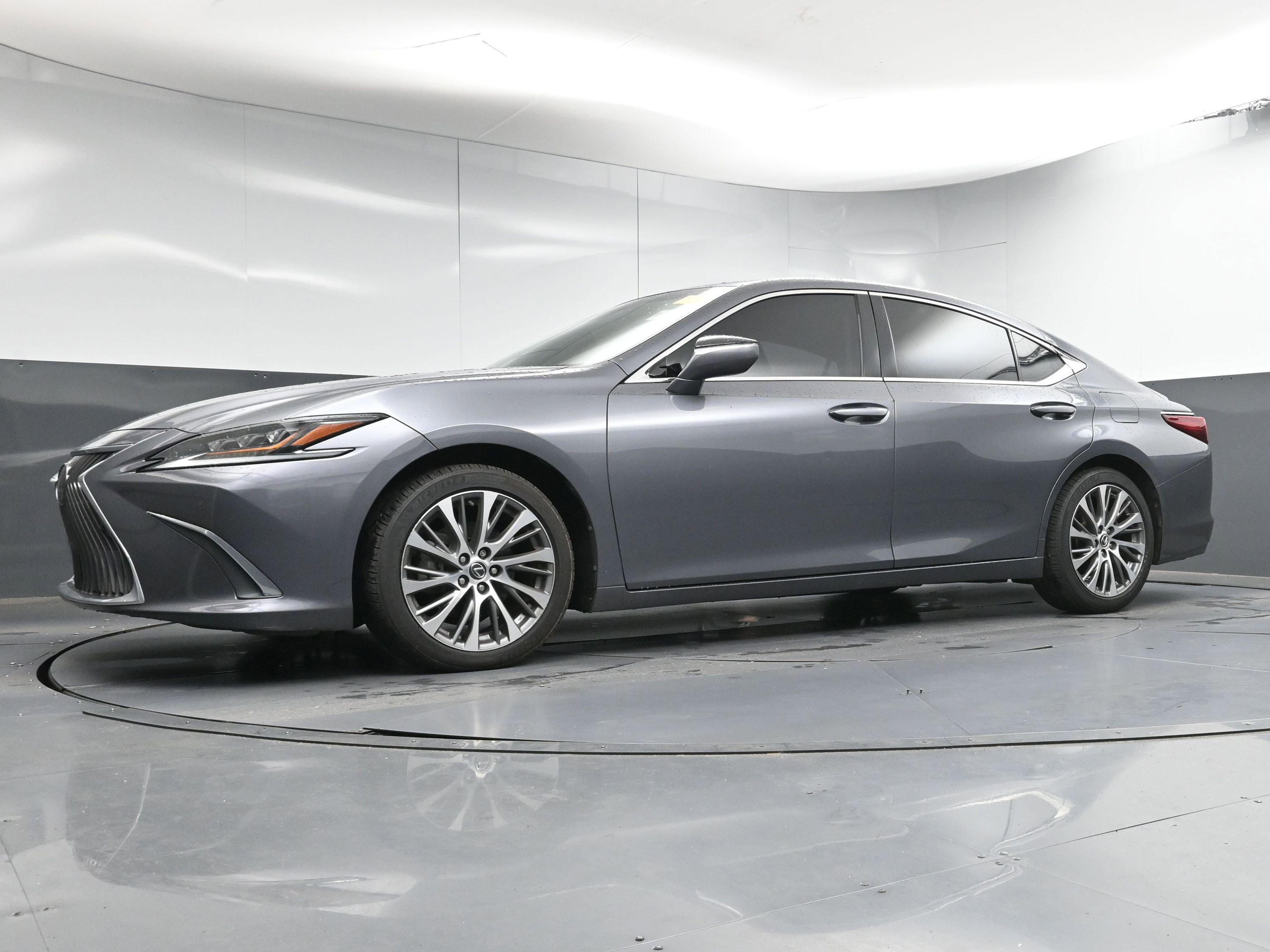 Used 2019 Lexus ES 350 Luxury w/ Accessory Package 2 image 23