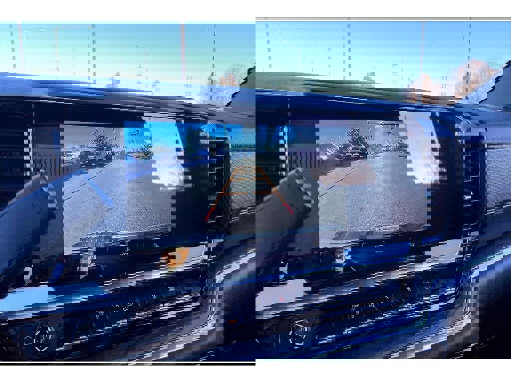 Used 2025 Chevrolet Silverado 3500 LTZ image 23