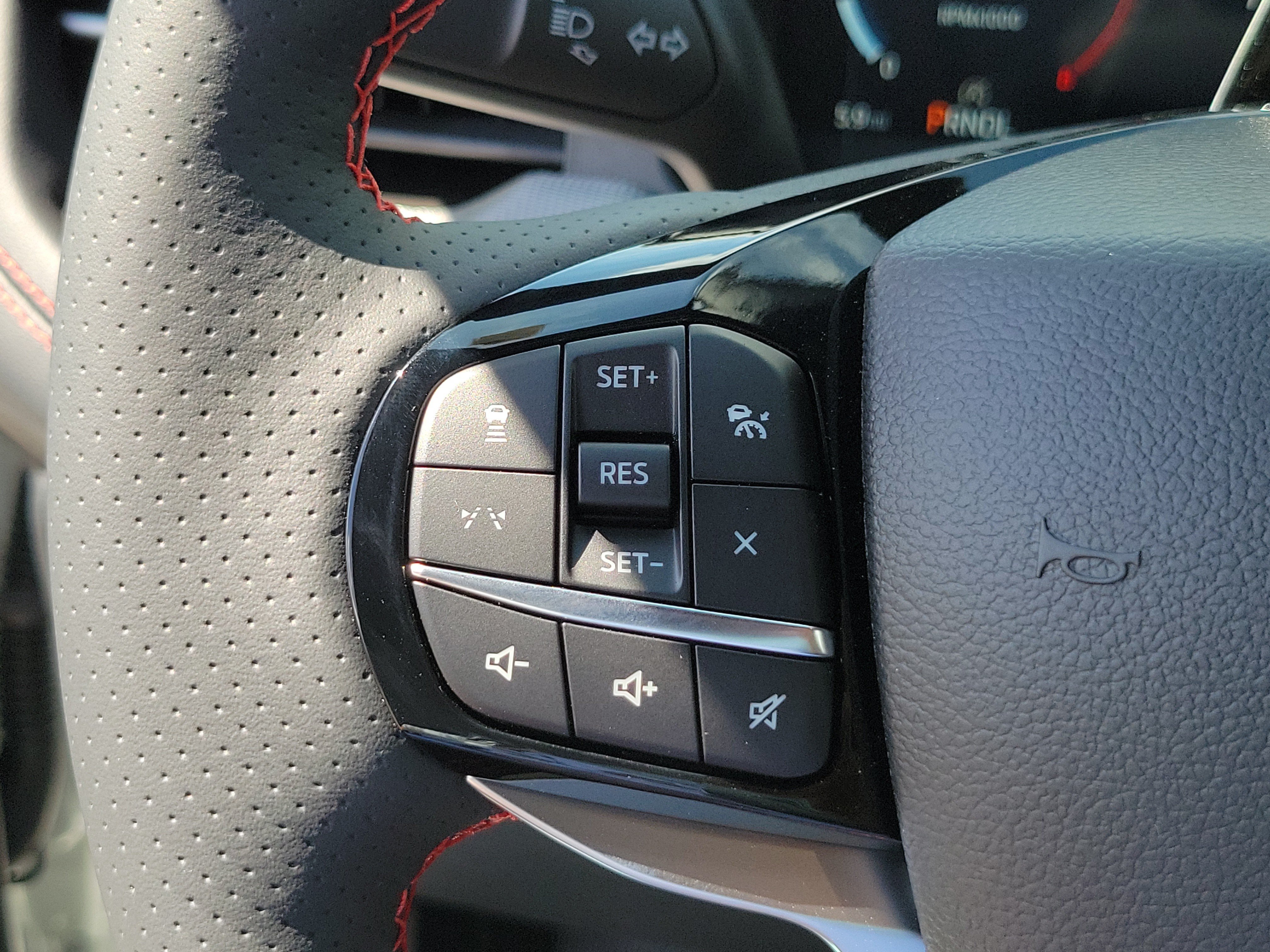 New 2027 Ford Explorer ST-Line w/ Premium Package RWD image 31