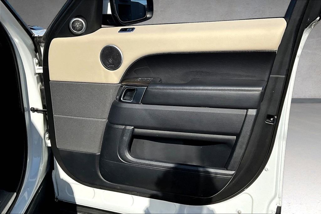 Used 2018 Land Rover Range Rover Sport HSE image 29