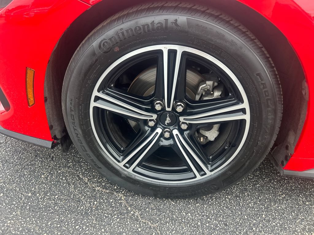 Used 2025 Ford Mustang Premium RWD image 30