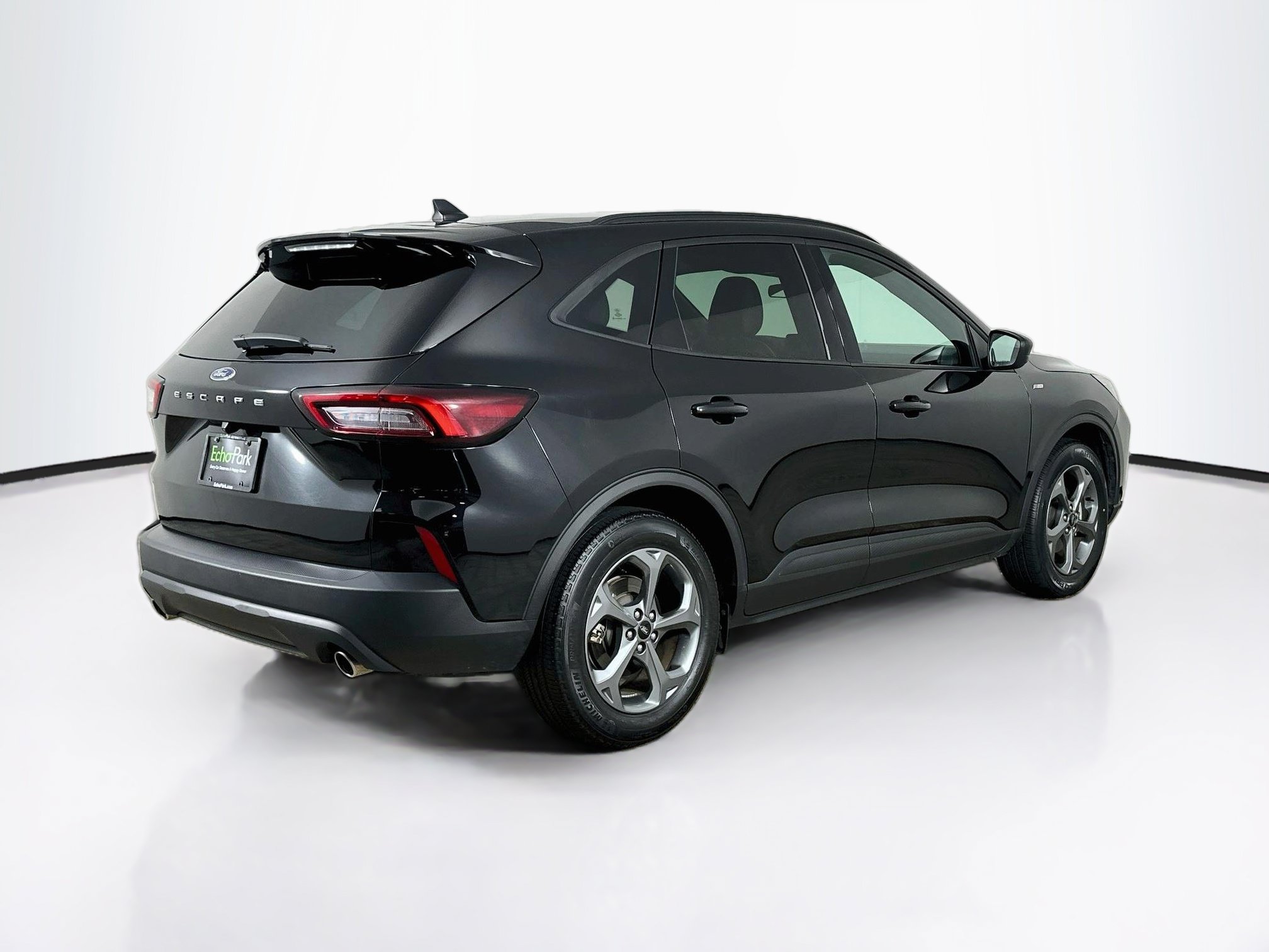 Used 2025 Ford Escape ST-Line FWD image 9