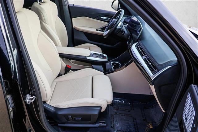 Used 2023 BMW X1 xDrive28i w/ Premium Package image 27