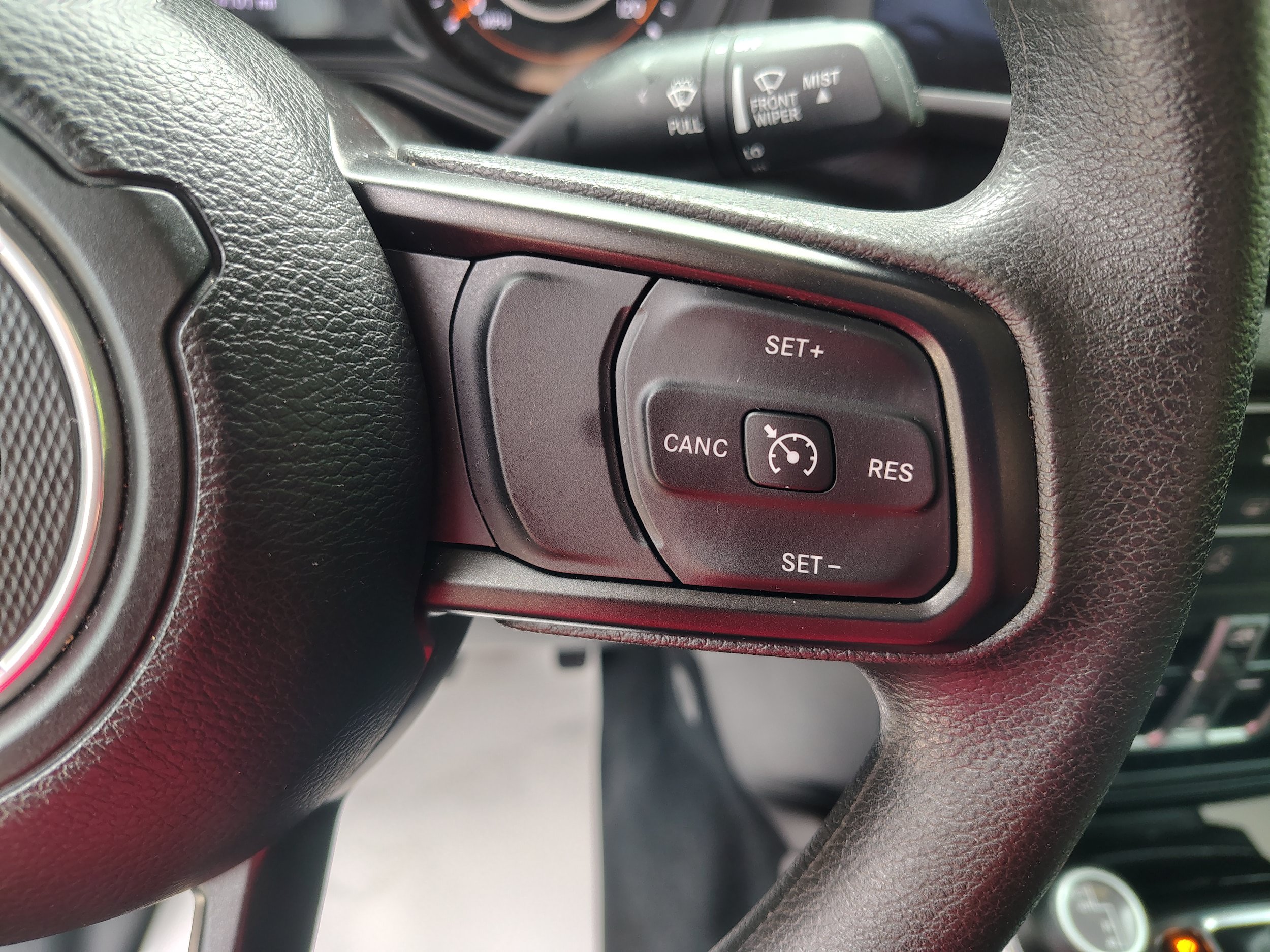 Used 2024 Jeep Gladiator Sport AWD/4WD image 25