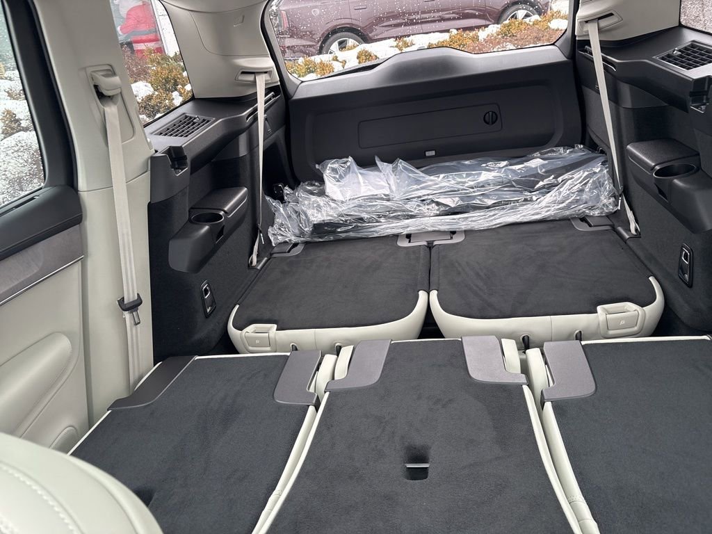 New 2026 Volvo XC90 B6 Ultra w/ Protection Package image 34