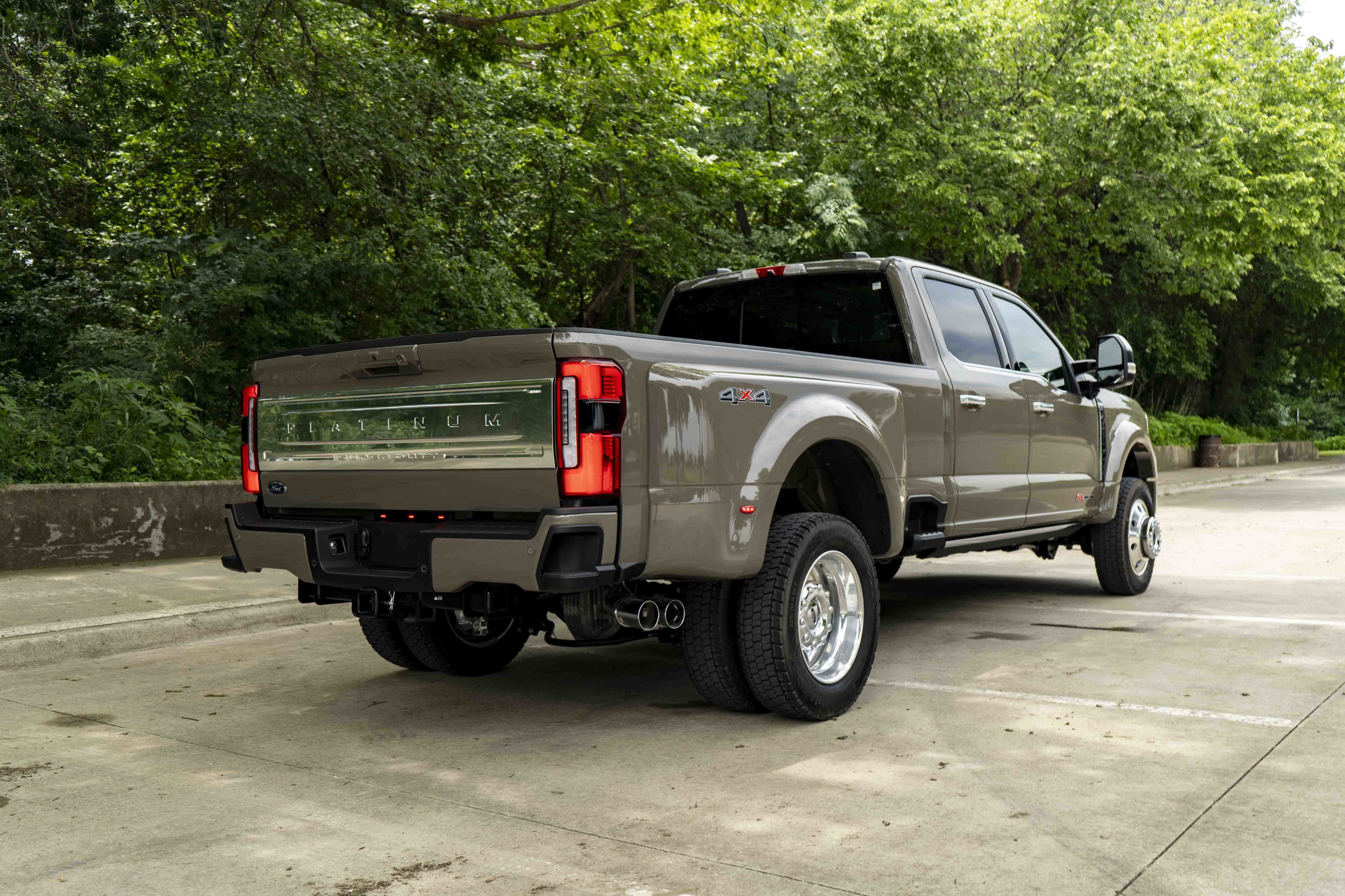 Used 2026 Ford F450 Platinum w/ Platinum Plus Package AWD/4WD image 9