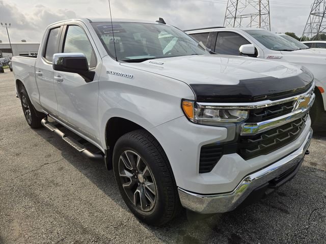 Used 2025 Chevrolet Silverado 1500 LT AWD/4WD image 1