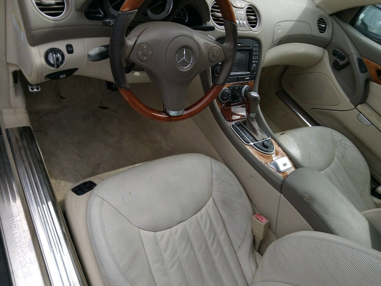 Used 2012 Mercedes-Benz SL 550 image 14