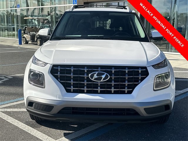 Used 2023 Hyundai Venue SEL image 3