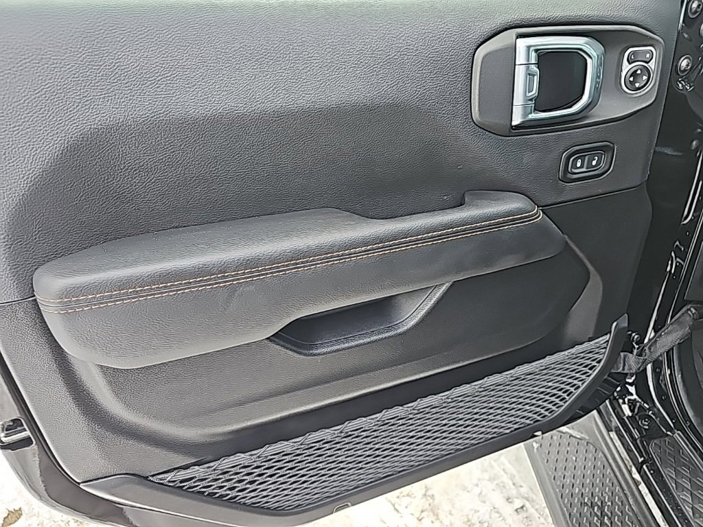 Certified 2023 Jeep Gladiator Overland image 16