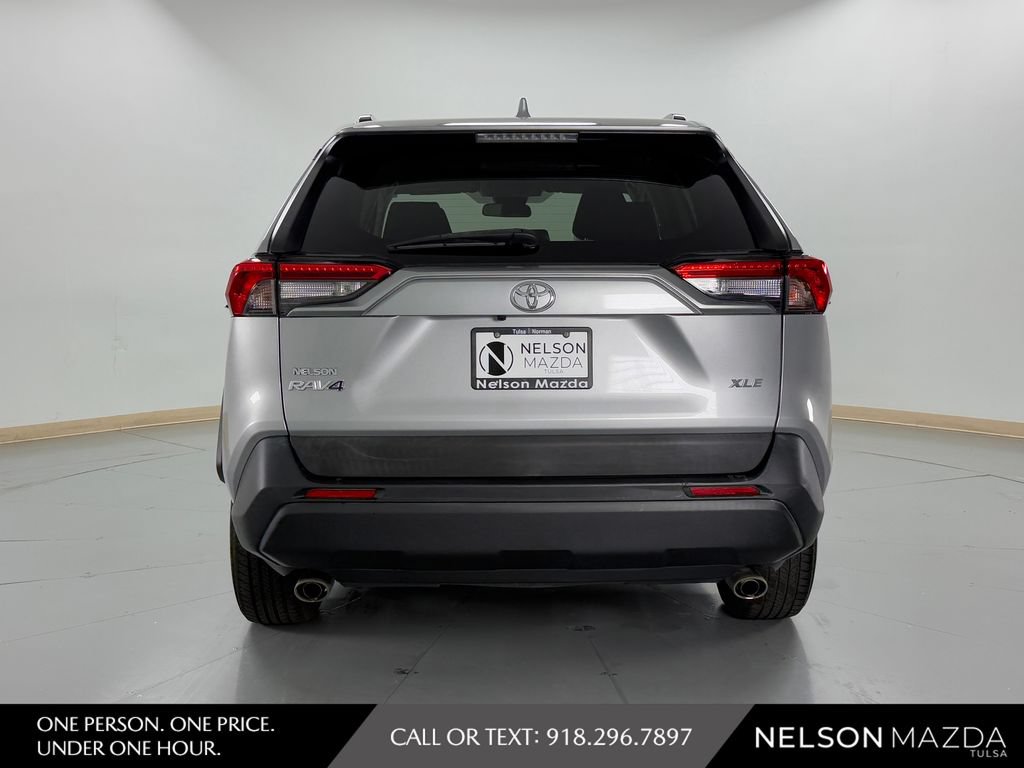 Used 2020 Toyota RAV4 XLE FWD image 8