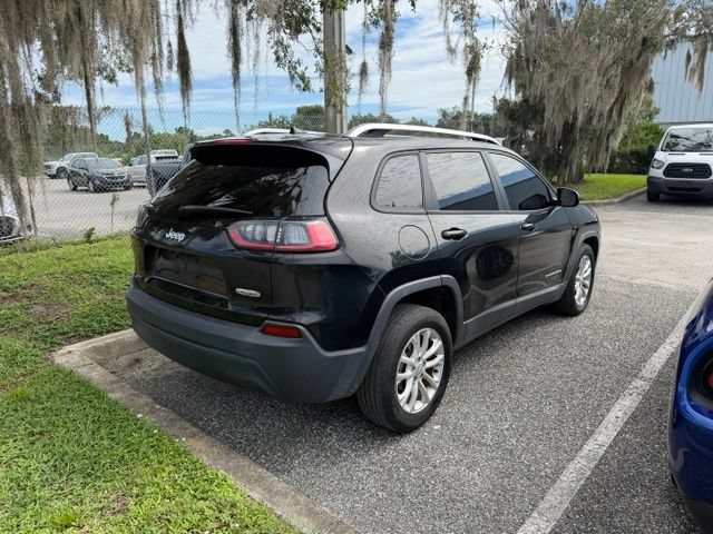 Used 2020 Jeep Cherokee Latitude FWD image 8