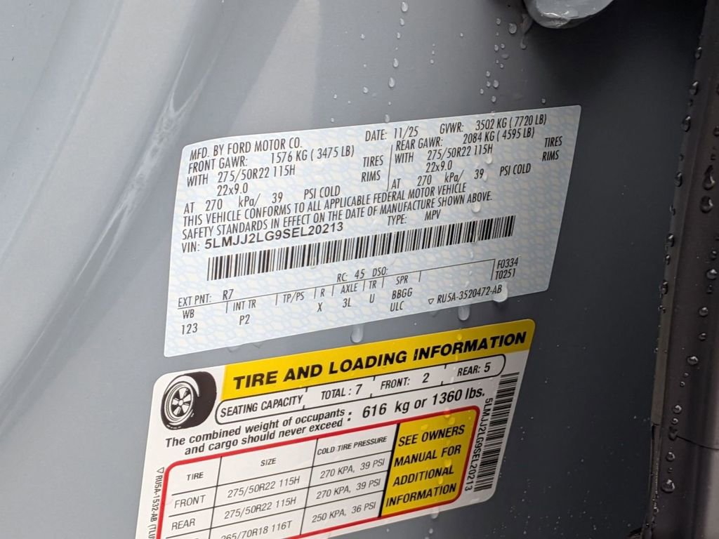 New 2025 Lincoln Navigator Reserve w/ Jet Appearance Package image 32