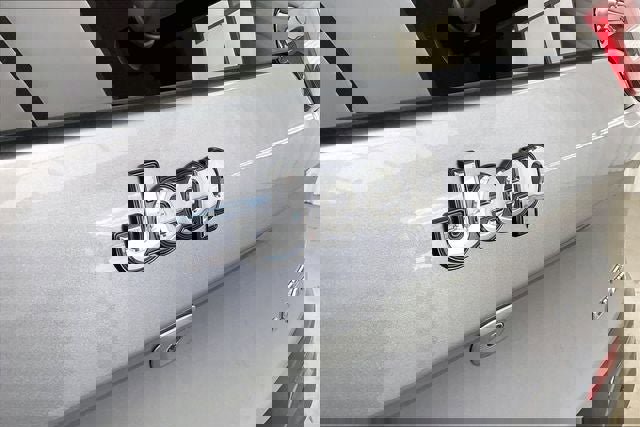 Used 2017 Jeep Cherokee Limited w/ Luxury Group image 32