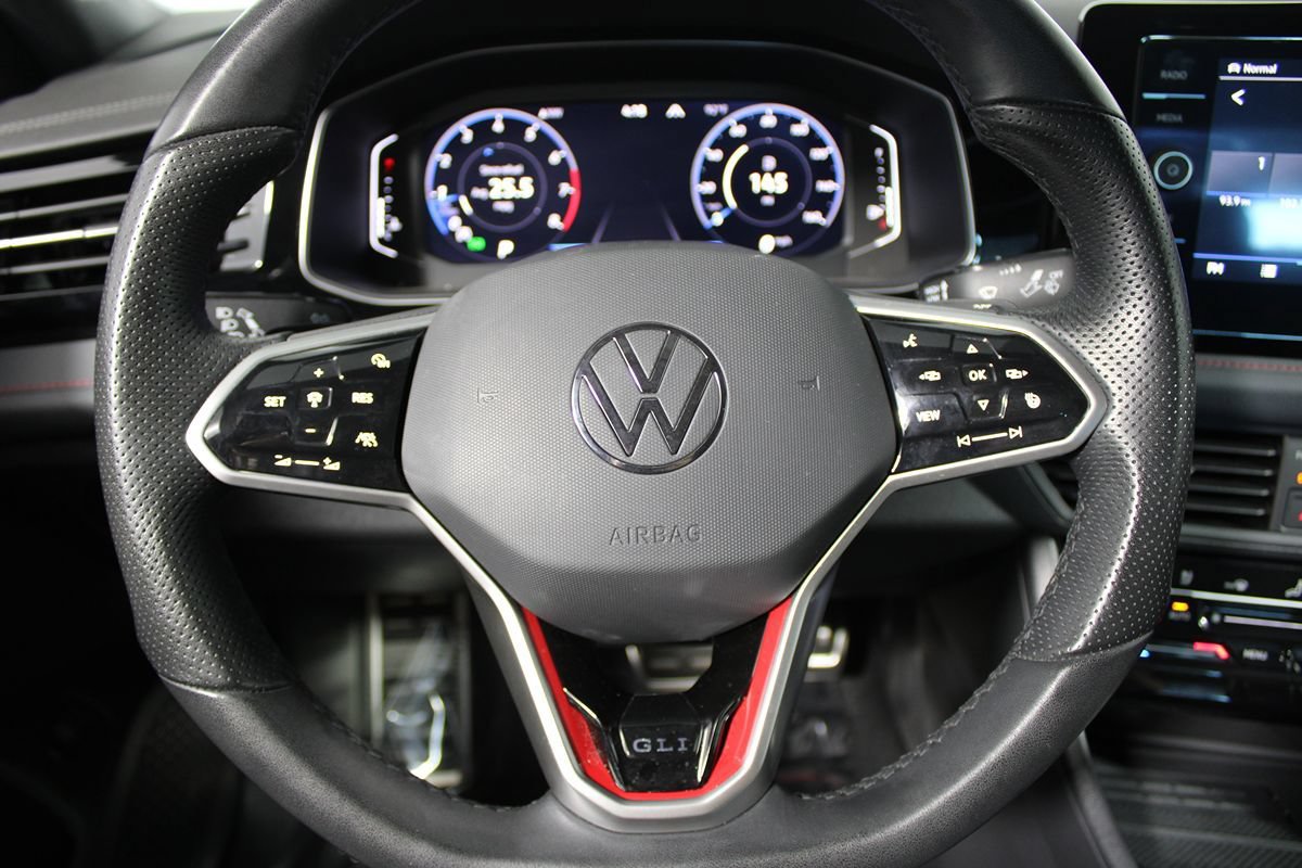 Used 2025 Volkswagen Jetta GLI Autobahn FWD image 13