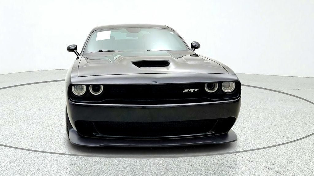 Used 2017 Dodge Challenger SRT Hellcat RWD image 2