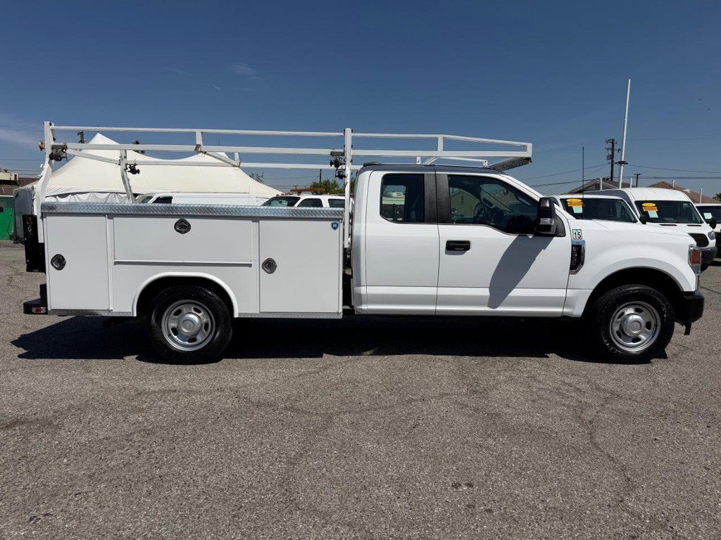 Used 2022 Ford F350 XL w/ Power Equipment Group image 4