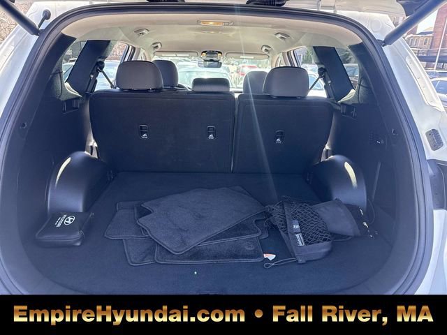 Used 2023 Hyundai Santa Fe SEL w/ Cargo Package image 7
