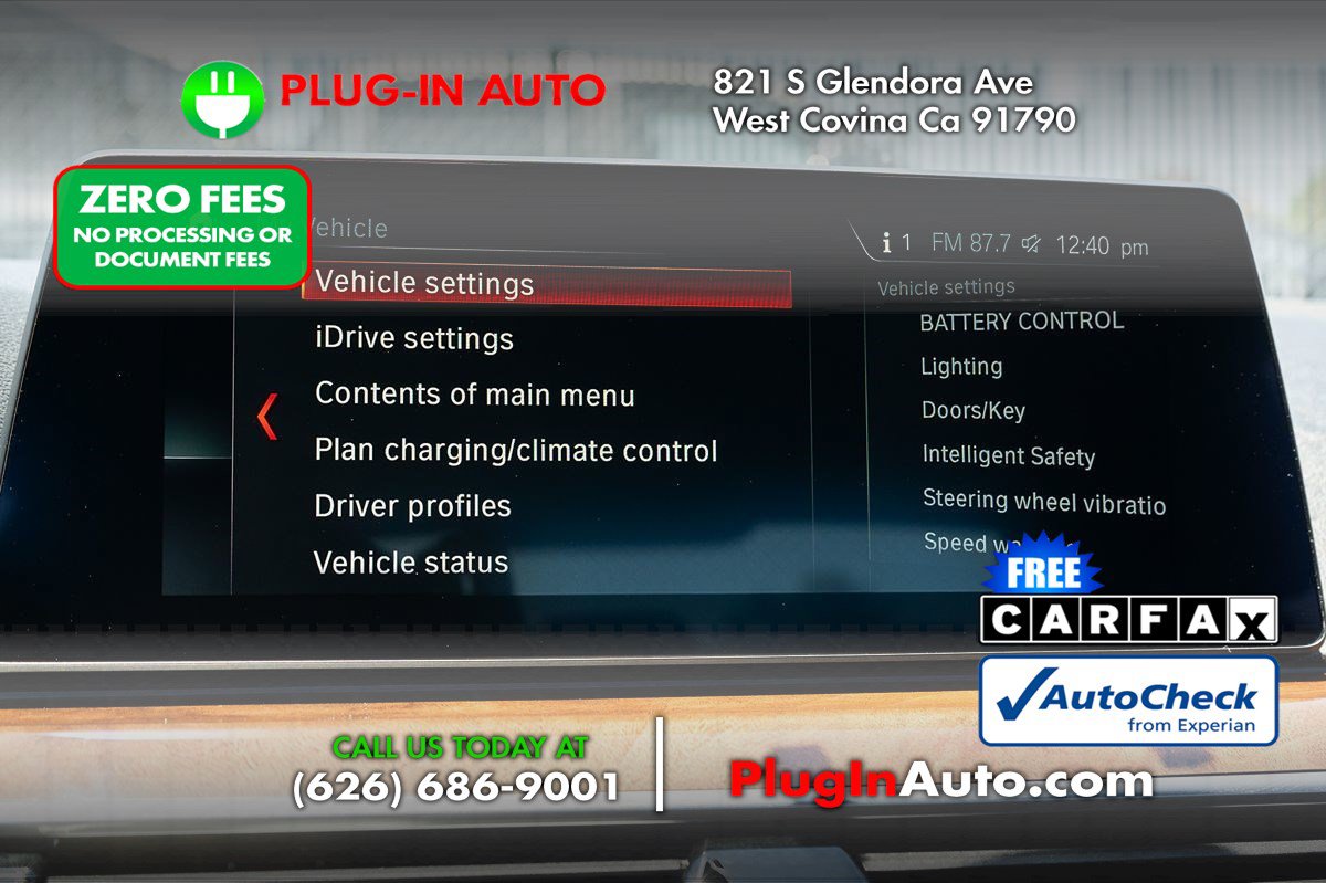 Used 2019 BMW 530e xDrive w/ Premium Package AWD/4WD image 37