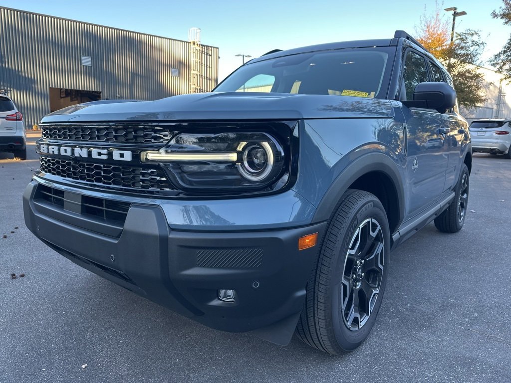 Used 2025 Ford Bronco Sport Outer Banks w/ Outer Banks Tech Package+ image 3