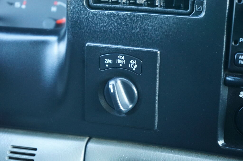 Used 2003 Ford F250 XLT image 18