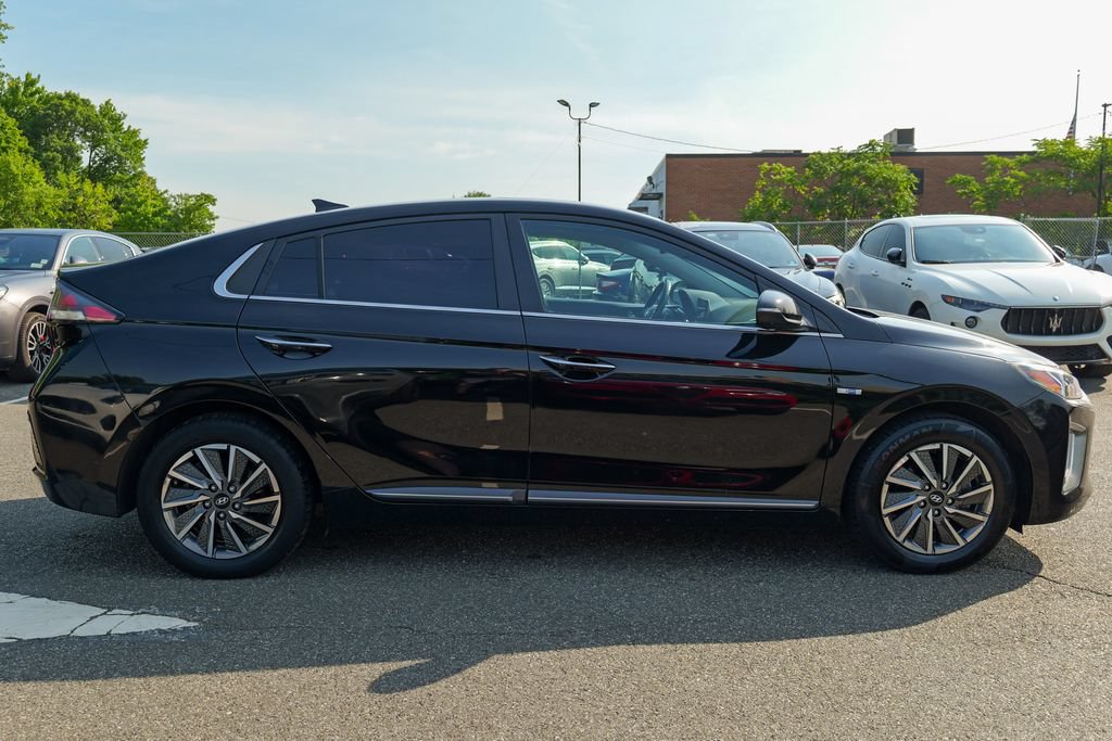 Used 2020 Hyundai Ioniq Limited FWD image 8