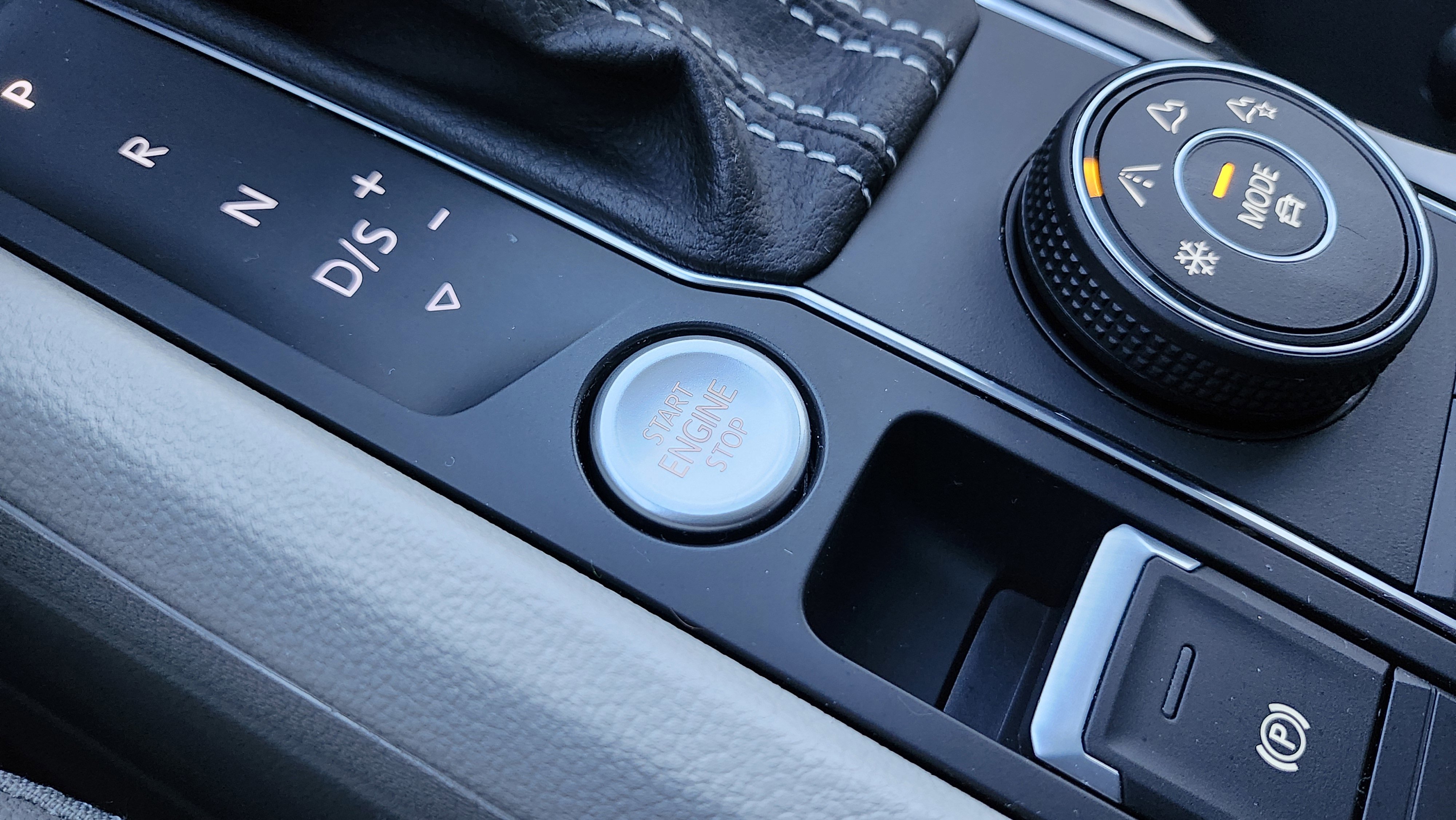 Used 2021 Volkswagen Atlas SEL image 11