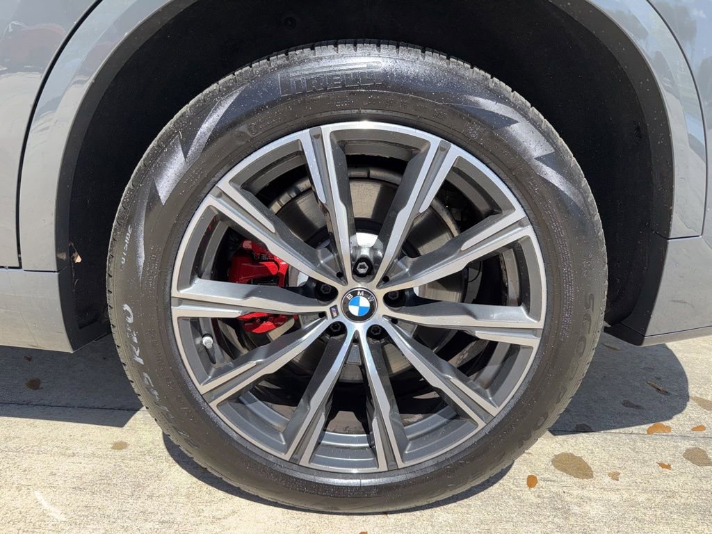 Used 2022 BMW X5 M50i w/ Executive Package image 48