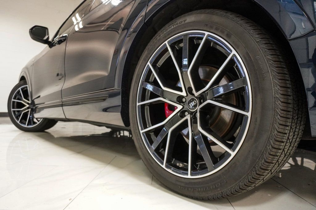 Used 2023 Audi Q8 Prestige w/ Prestige Package image 36