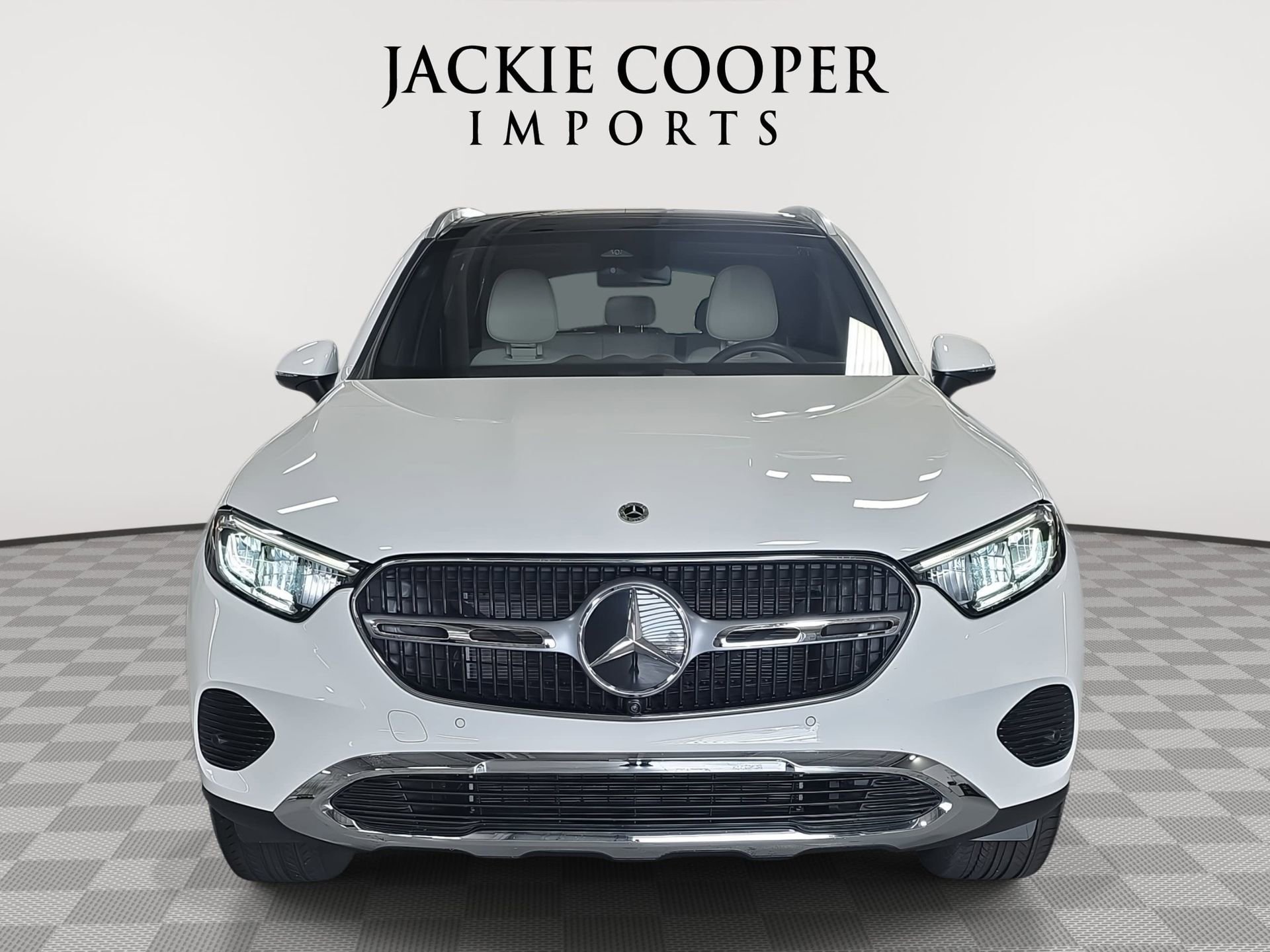 Certified 2025 Mercedes-Benz GLC 300 image 2