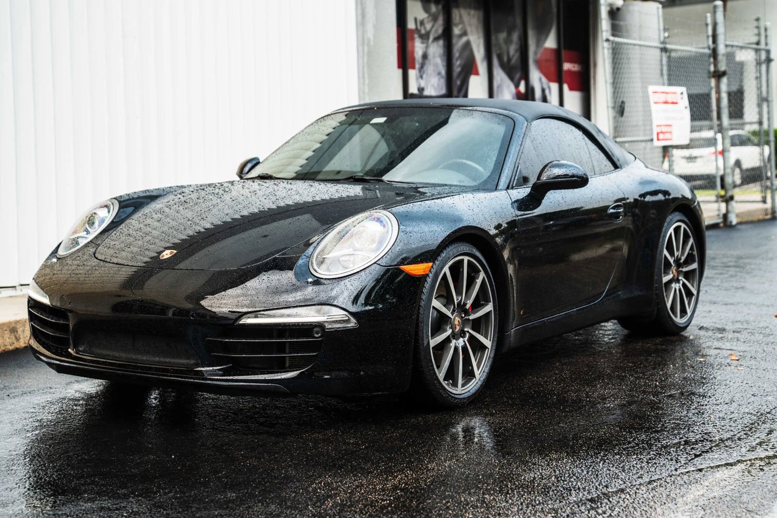 Used 2014 Porsche 911 Carrera S RWD image 2