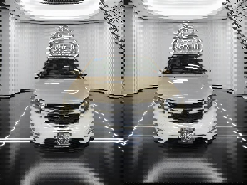 Used 2011 Chevrolet Volt Premium w/ Premium Trim Package image 2