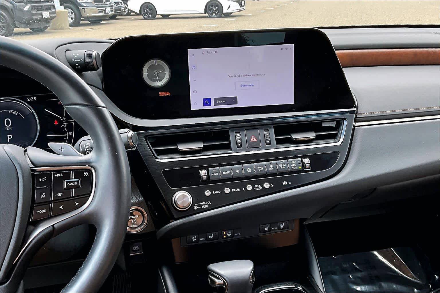 Used 2023 Lexus ES 300h w/ Premium Package FWD image 6