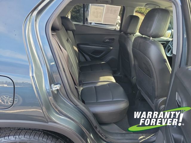 Used 2022 Chevrolet Trax LT w/ Premium Seat Package image 16