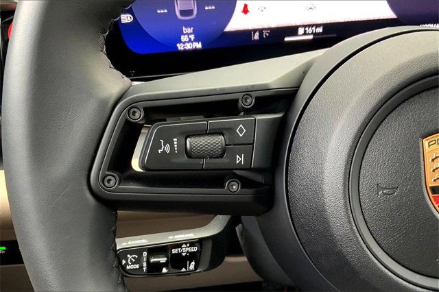 Used 2025 Porsche Macan Electric image 43