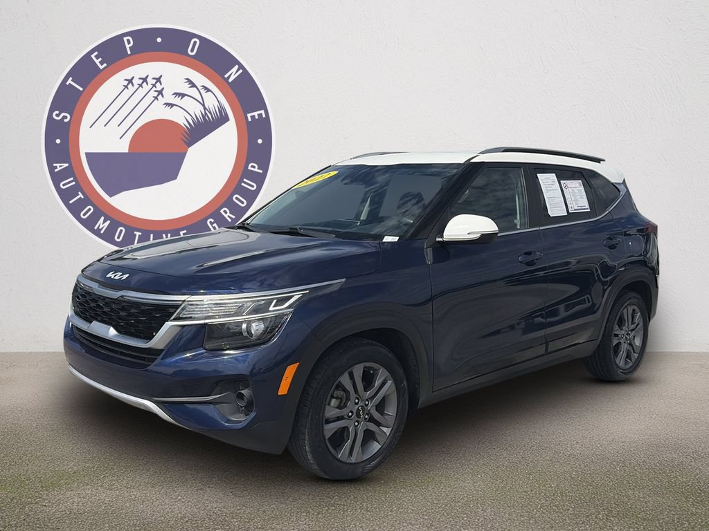 Used 2022 Kia Seltos S FWD image 2