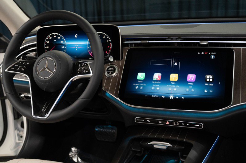 New 2027 Mercedes-Benz E 450 4MATIC Sedan image 18