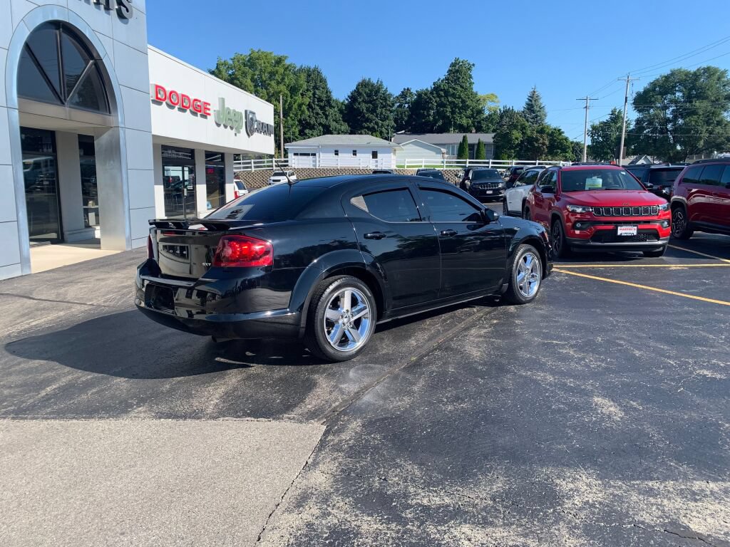 Used 2013 Dodge Avenger SXT w/ Rallye Appearance Group FWD image 4