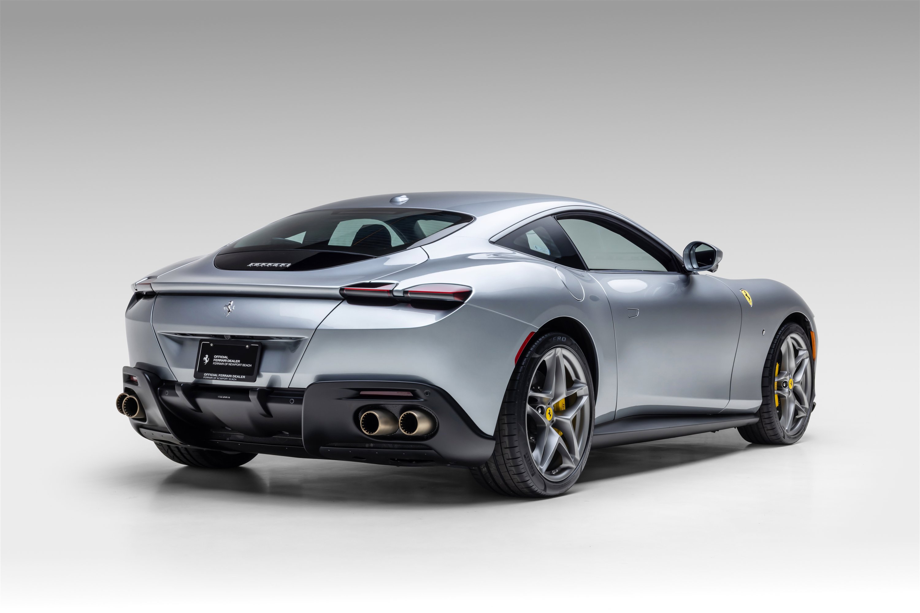 Used 2023 Ferrari Roma RWD image 12