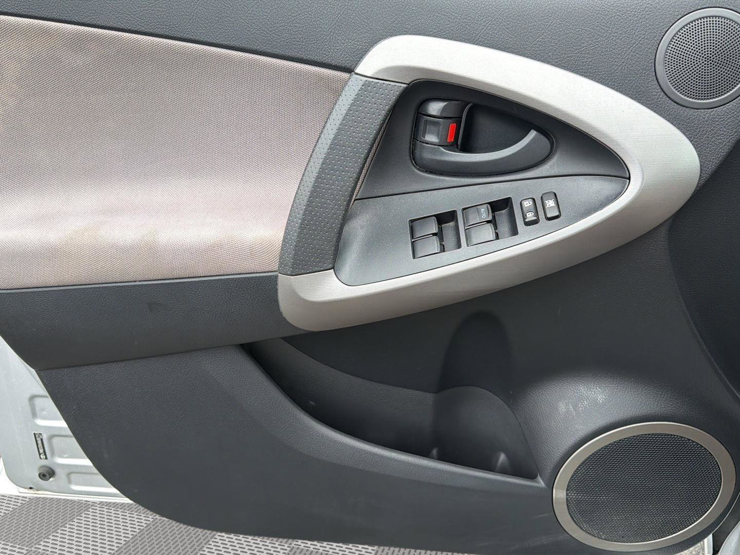 Used 2008 Toyota RAV4 2WD image 28