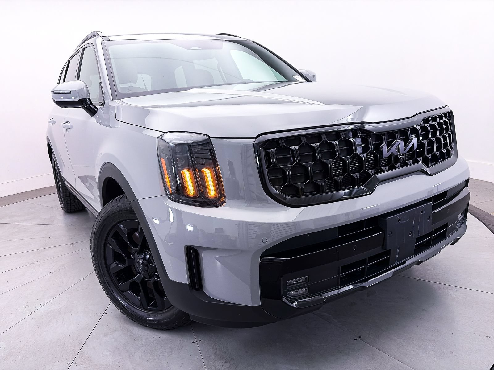 Certified 2025 Kia Telluride SX Prestige X-Pro AWD/4WD image 10