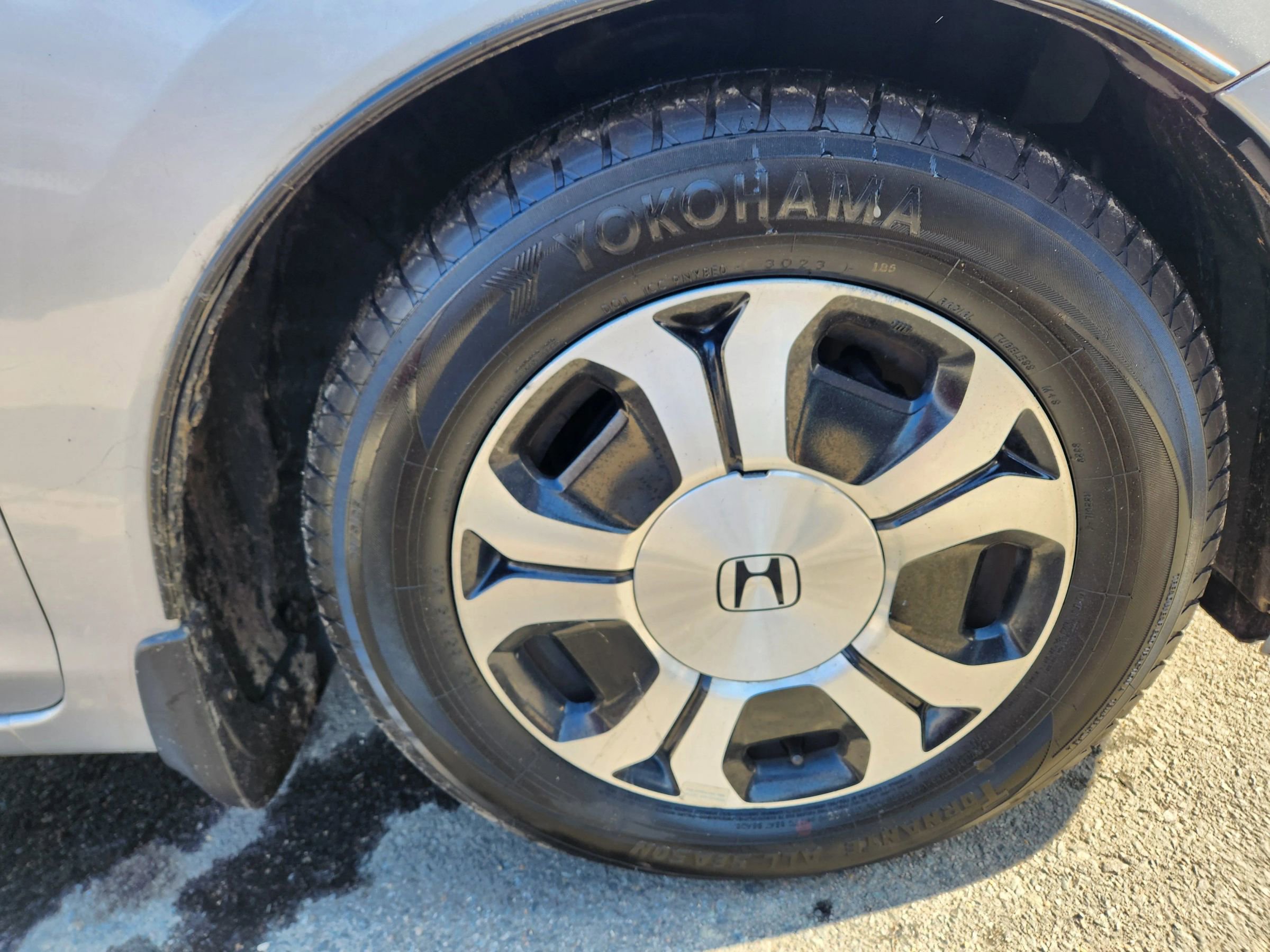 Used 2015 Honda Civic Hybrid Sedan image 6