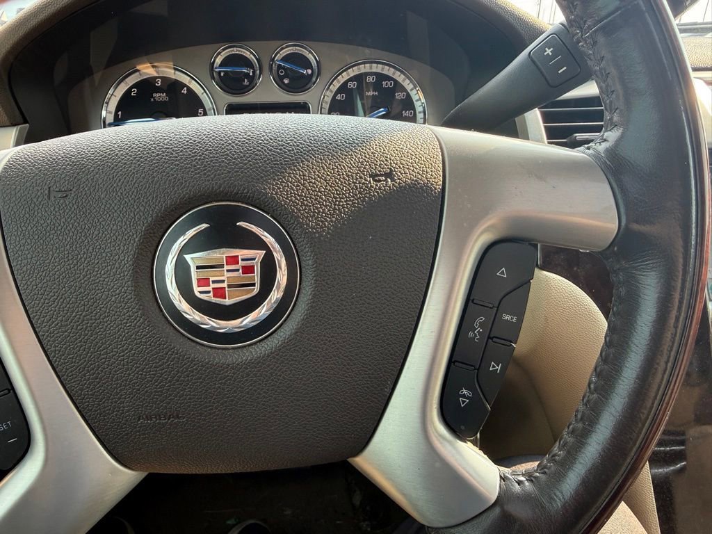 Used 2010 Cadillac Escalade EXT Premium image 12