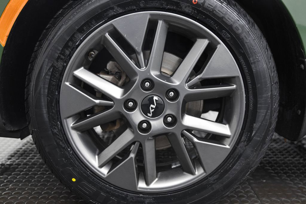 Used 2022 Kia Soul EX image 8