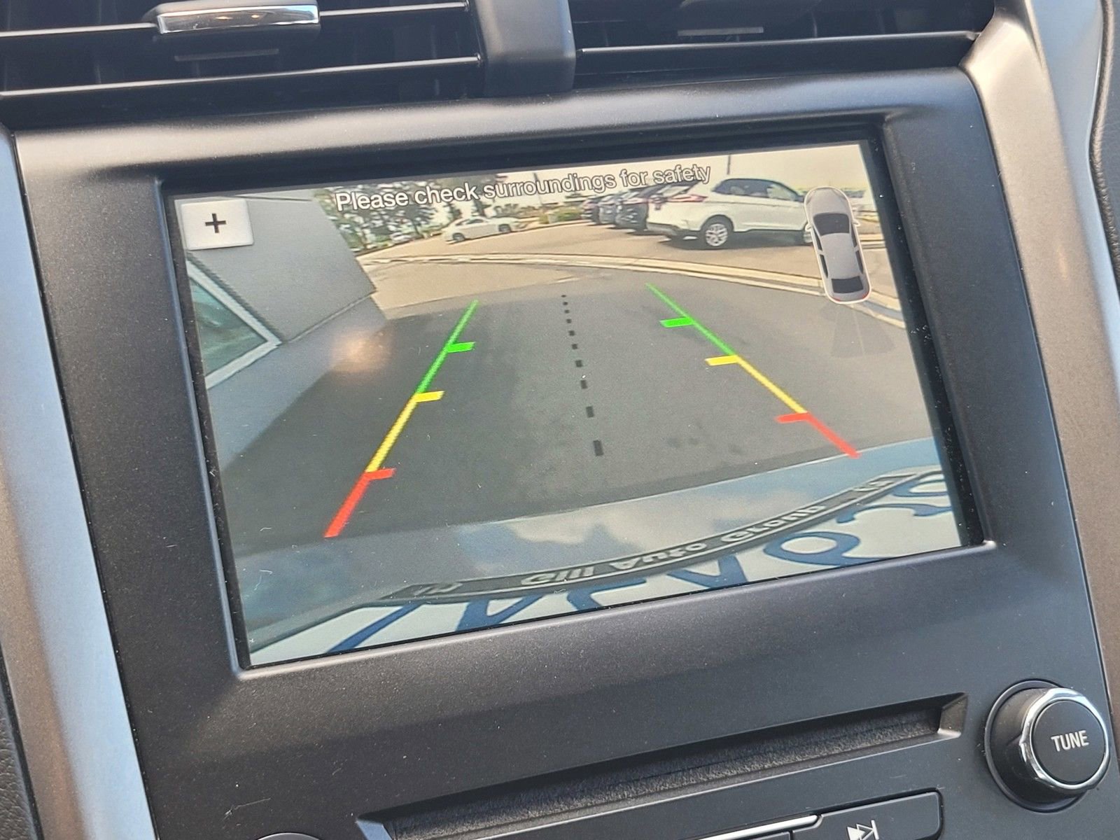 Used 2017 Ford Fusion SE w/ Fusion SE Technology Package image 27