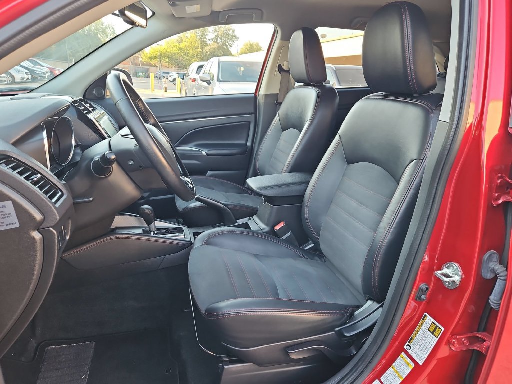 Used 2025 Mitsubishi Outlander Sport AWD image 25
